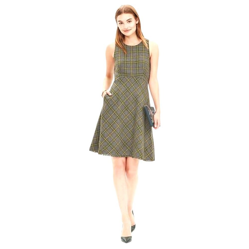 Banana Republic Grey Plaid Wool Sleeveless Dress Size 6 Classic Workwear Chic